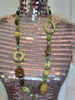 STATEMENT NECKLACE HODGEPODGE OF 40 BEADS, STONES, PLASTIC IN GREENS AND BROWNS